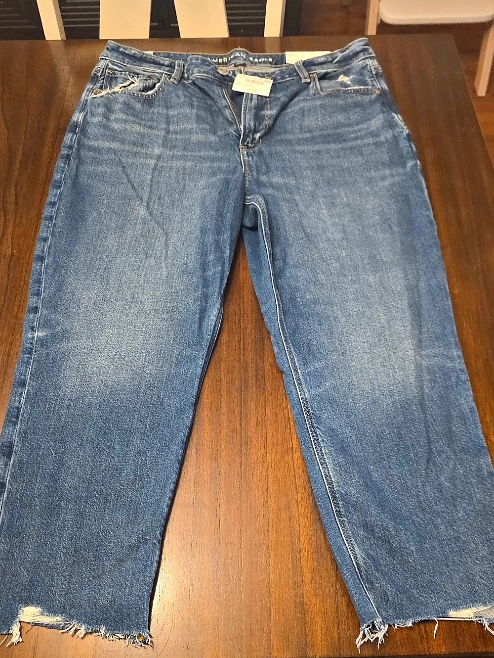 Never Worn American Eagle Strigid Women's Mom Jeans